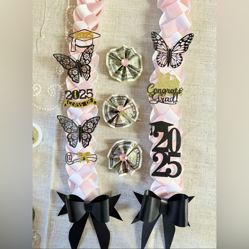 Custom Graduation Lei, Birthday Lei 
Money Lei Class of 2024 rose /gold - Picture 8 of 17